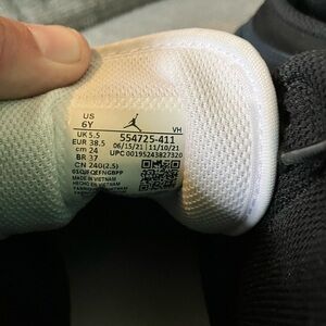 Nike y6